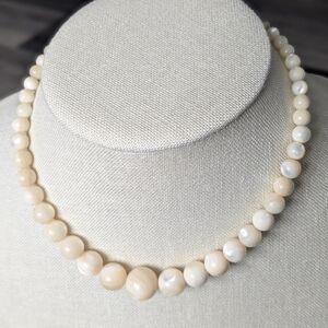 Vintage 1960s Cream Lucite Graduated Bead Necklace Ivory Faux Mother of Pearl